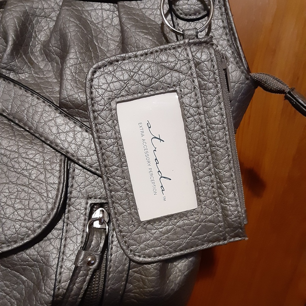 Strada Buttery Soft Vegan Leather Hobo Shoulder Bag & Coin-ID Holder Set - Picture 5 of 6